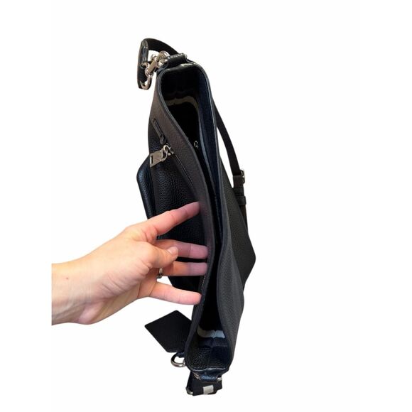 MARC JACOBS Gotham City Bucket Leather Bag Black - Picture 11 of 16